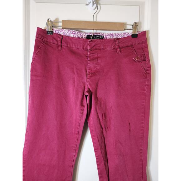 VOLCOM Burgundy Low-Rise Cotton Flare Skater Street Jeans Pants SZ 9 - Picture 3 of 10